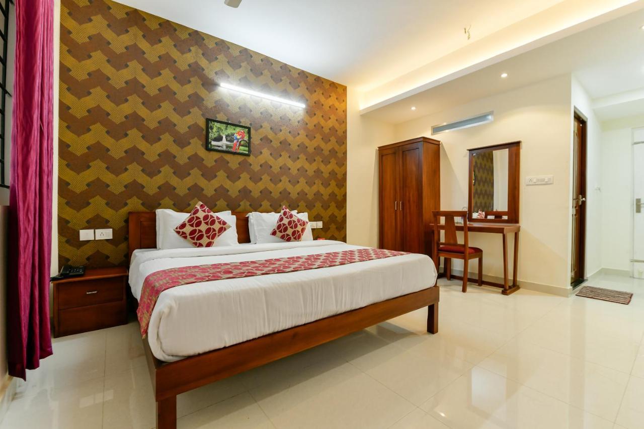Hotel Hilite Inn Kochi ภายนอก รูปภาพ
